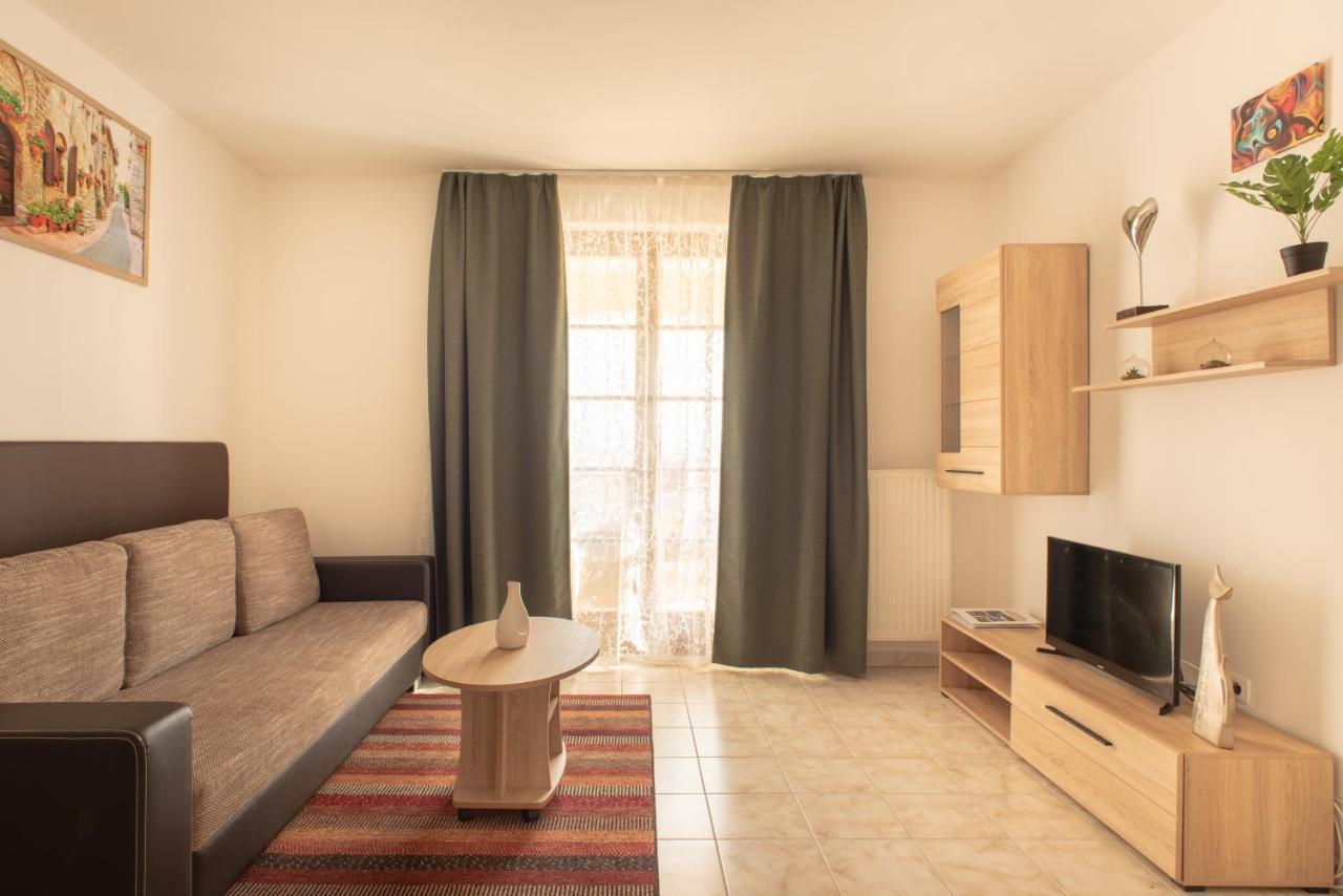 Modor Apartman Alsópáhok المظهر الخارجي الصورة