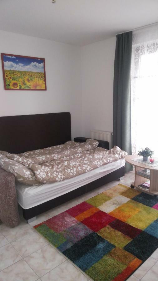 Modor Apartman Alsópáhok المظهر الخارجي الصورة
