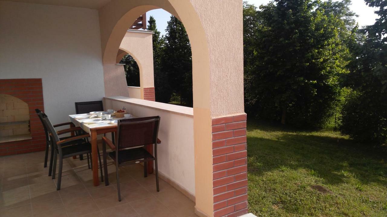 Modor Apartman Alsópáhok المظهر الخارجي الصورة